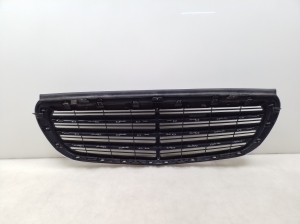  Front grille 