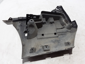  Rear bumper bracket 