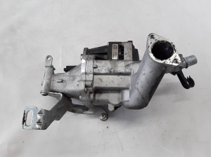  EGR valve 