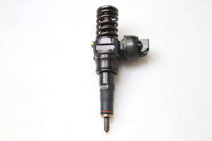  Fuel injector 