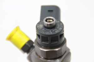  Fuel injector 