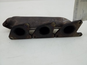  Exhaust manifold 