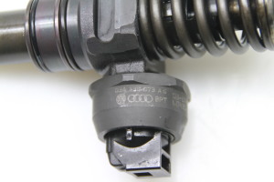  Fuel injector 