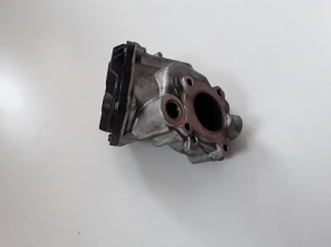  EGR valve 