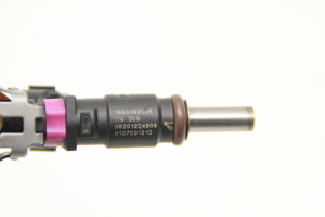  Fuel injector 