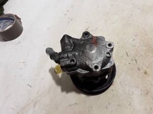  Power steering pump 