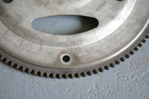  Clutch flywheel 