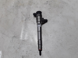  Fuel injector 