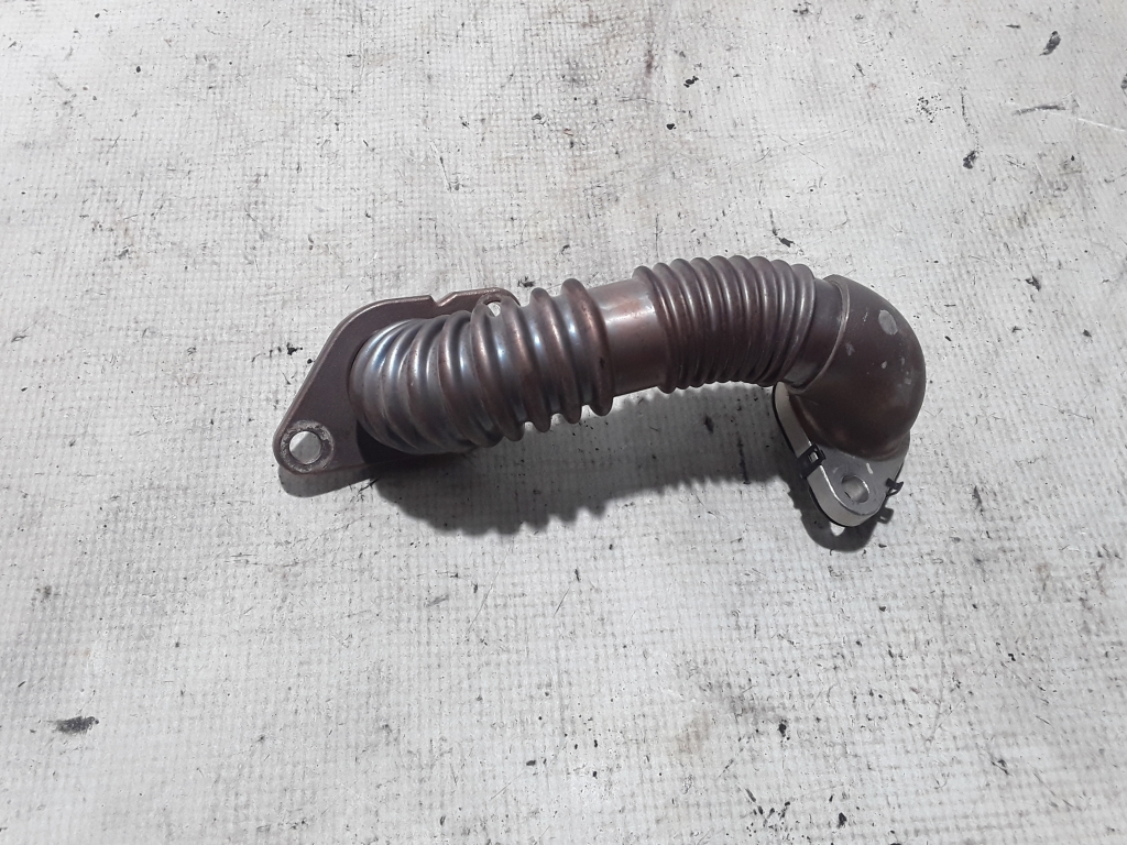 Used RENAULT Master EGR valve pipe 147256607R
