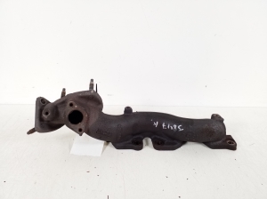  Exhaust manifold 