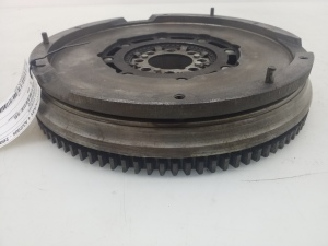  Clutch flywheel 