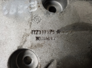  Engine holder 