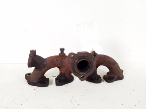  Exhaust manifold 