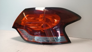  Rear corner lamp 