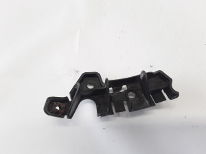  Front bumper bracket 