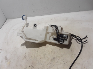  Windscreen washer tank front 