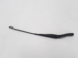  Windshield wiper blade 