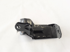   Cooling radiator bracket 