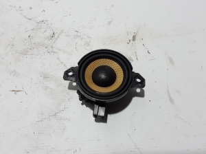  Rear side door speaker 