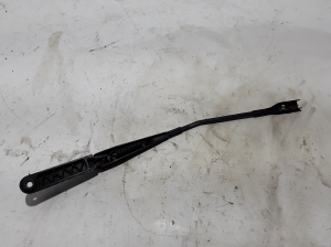  Windshield wiper blade 