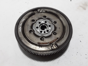  Clutch flywheel 