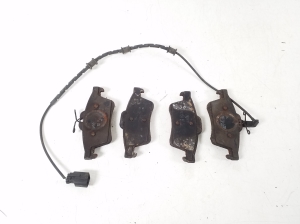  Rear brake pads 