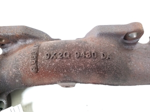  Exhaust manifold 