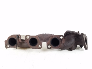  Exhaust manifold 