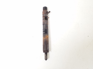  Fuel injector 