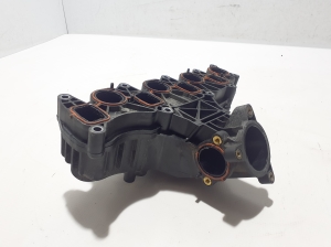  Intake manifold 