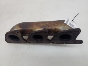  Exhaust manifold 