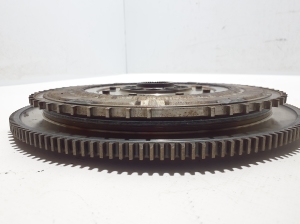  Clutch flywheel 