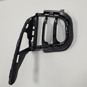  Front bumper lower grille 