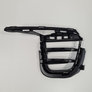  Front bumper lower grille 