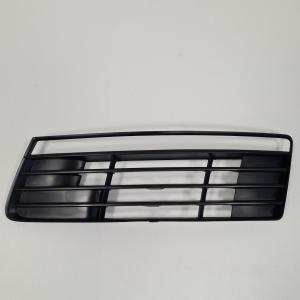  Front bumper lower grille 