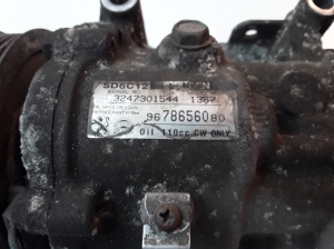  Air conditioner compressor 