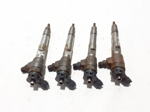  Fuel injector 