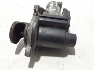  EGR valve 