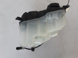  Tank for coolant 