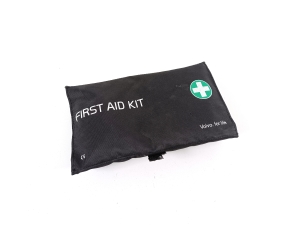  First aid kit 