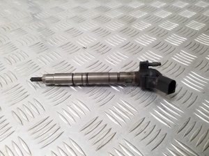  Fuel injector 