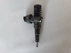  Fuel injector 