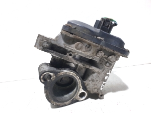  EGR valve 