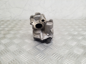  EGR valve 