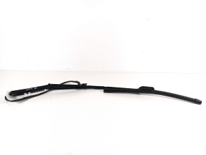  Windshield wiper blade 