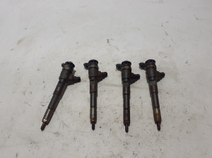  Fuel injector 