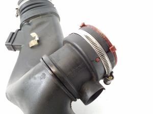  Air intake hose 