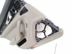  Upholstery of rear side doors 