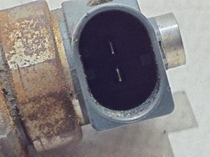  Fuel injector 