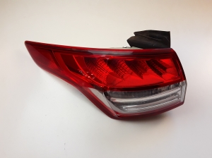  Rear corner lamp 